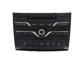 Facade autoradio pour INFINITI Q30 Facade autoradio pour INFINITI Q30