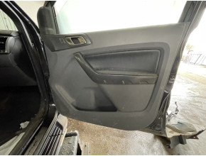Panneau de porte avant droit pour FORD RANGER 4 PHASE 2 Panneau de porte avant droit pour FORD RANGER 4 PHASE 2