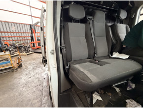 Siege avant droit (banquette double) pour RENAULT MASTER 3 PHASE 2 Siege avant droit (banquette double) pour RENAULT MASTER 3 PHASE 2