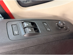 Interrupteur de leve vitre avant gauche pour PEUGEOT BOXER 3 PHASE 2 Interrupteur de leve vitre avant gauche pour PEUGEOT BOXER 3 PHASE 2