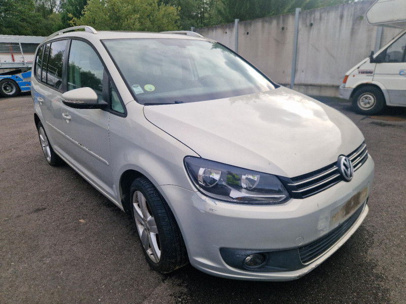 VOLKSWAGEN TOURAN 2