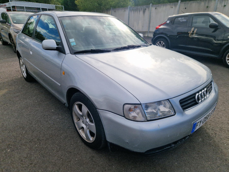 AUDI A3 1