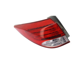 Feu arriere principal gauche (feux) pour HYUNDAI I 40 PHASE 1 BREAK Feu arriere principal gauche (feux) pour HYUNDAI I 40 PHASE 1 BREAK