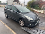 PEUGEOT 5008 1