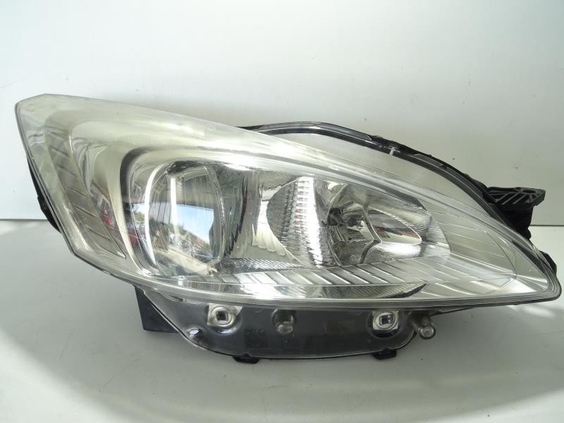 Plafonnier Intérieur Pour Peugeot 508 1 SW Phase 1 Break - Réf. 6362CG - Occasion Bon état