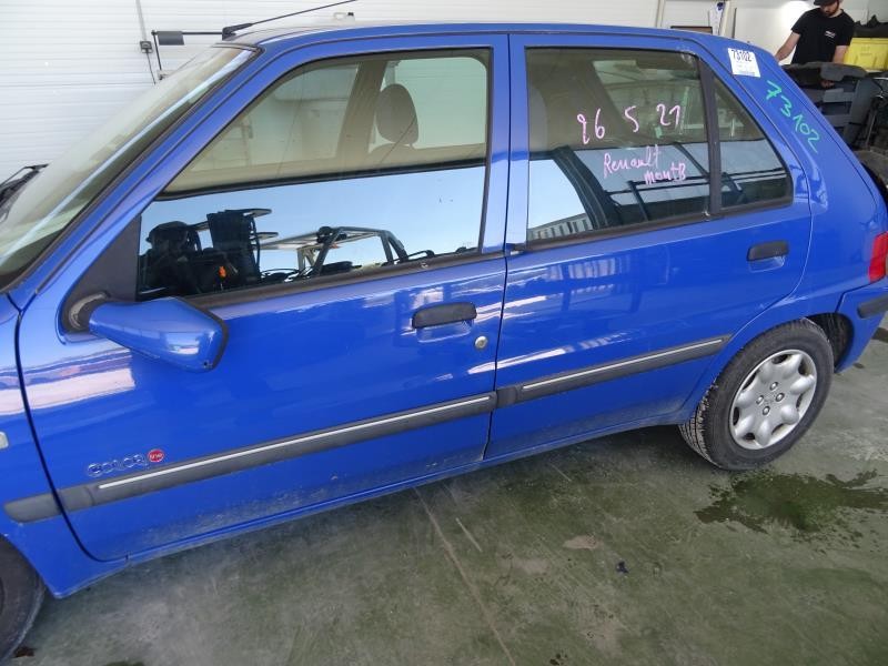 Porte Avant Droit D'occasion Pour Peugeot 106 Phase 2 - Référence 9004H7, Bleu Foncé, électrique