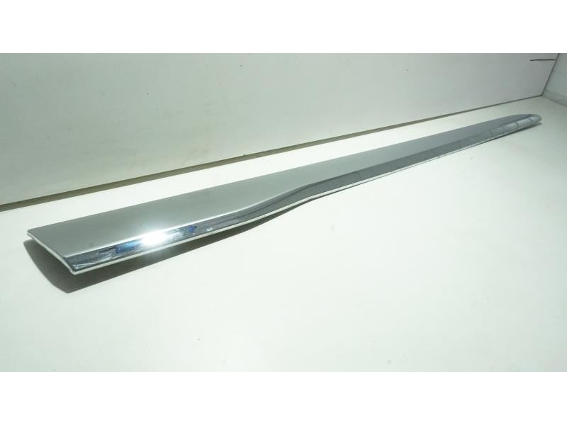 Baguette de porte avant droite pour DS DS3 PHASE 3