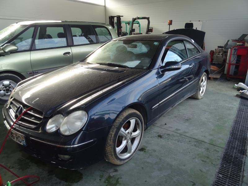 Pare choc avant pour MERCEDES CLASSE CLK (209) COUPE