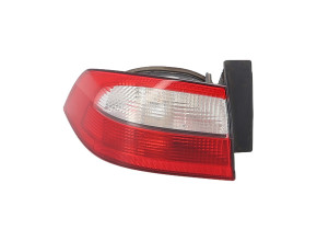 Feu arriere secondaire gauche (feux) pour RENAULT LAGUNA 2 PHASE 1 Feu arriere secondaire gauche (feux) pour RENAULT LAGUNA 2 PHASE 1
