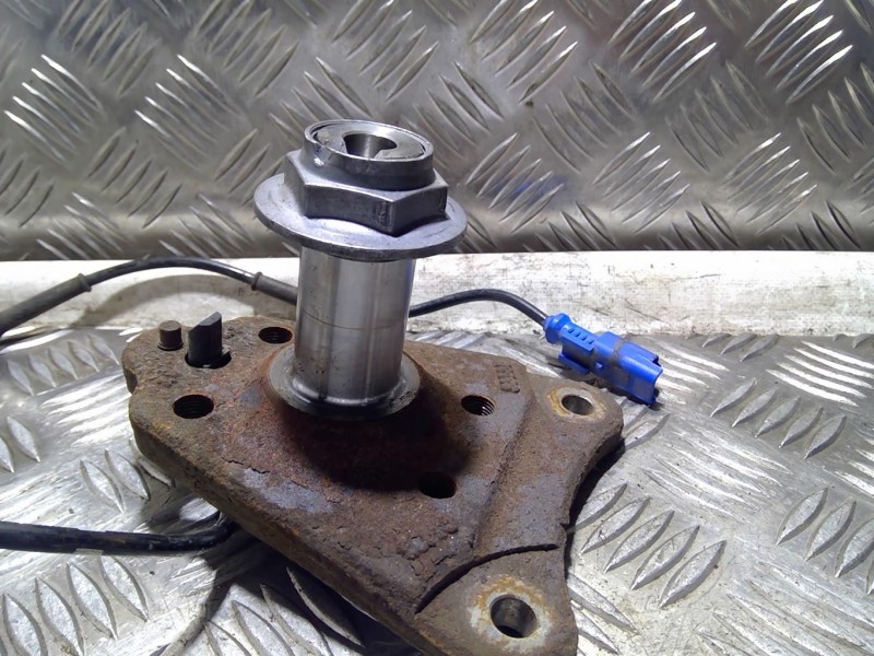 Fusée Arrière Droite Pour Mazda 626 2001 – Référence FRF1562042-66 – Pièce D'occasion