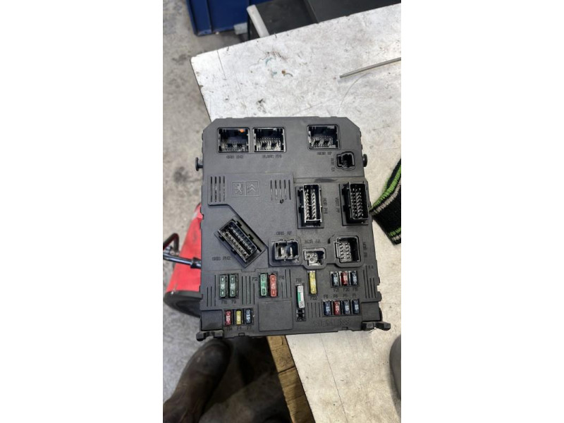 Boitier BSI pour CITROEN XSARA PICASSO PHASE 1