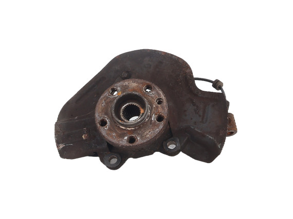 Moyeu Avant Droit D'occasion Pour Peugeot 807 2.2 HDI - Réf. 335087 - Bon état