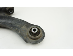 Bras de suspension superieur avant gauche pour RENAULT CLIO 4 PHASE 1 Bras de suspension superieur avant gauche pour RENAULT CLIO 4 PHASE 1