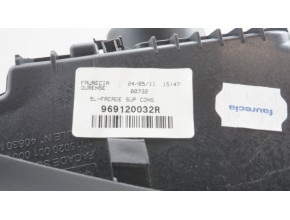 Console central (interieur plastique) pour RENAULT MEGANE 3 PHASE 1 COUPE Console central (interieur plastique) pour RENAULT MEGANE 3 PHASE 1 COUPE
