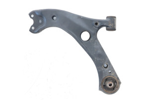 Triangle avant gauche pour TOYOTA COROLLA E21 PHASE 1 Triangle avant gauche pour TOYOTA COROLLA E21 PHASE 1