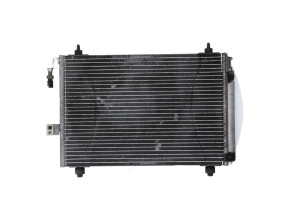 Condenseur de clim pour PEUGEOT 407 PHASE 1 Condenseur de clim pour PEUGEOT 407 PHASE 1