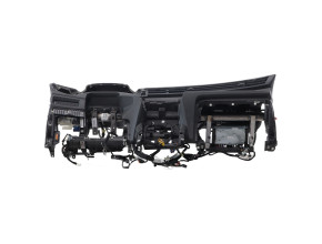 Planche de bord complete pour PEUGEOT 408 Planche de bord complete pour PEUGEOT 408