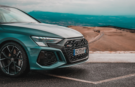 audi rs3 bleu 